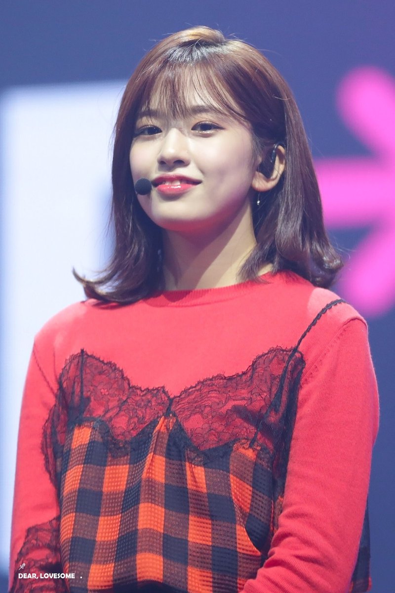 ❃ ahn yujin dimples ✮— a (very very smiley) thread ; ♡