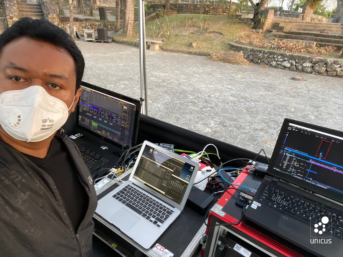 Modulo_Pi's tweet photo. {#SHOWCASE} In Honduras, a thank-you #projectionmapping on the Christ at El Picacho with #ModuloKinetic. More info → https://t.co/4M3DLdGpJy
Technical production: #Unicus
#ModuloPi #VideoMapping #AVtweeps #ProAV #MediaServers https://t.co/XAK8T3c455