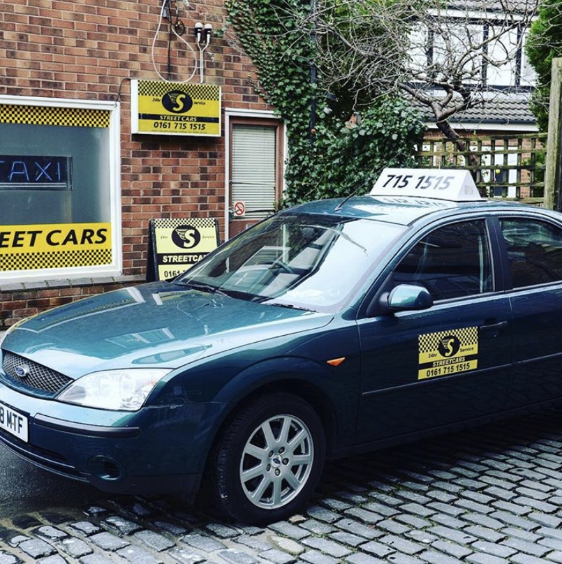 #DidYouKnow that the Street Cars switchboard operator, often referred as “Fat Brenda”, has never actually been seen in the programme. In 2019, it was revealed that she had quit her job to go and work for rival Uber-style company Go Lucky. 

What's your favourite Corrie fact? 👇