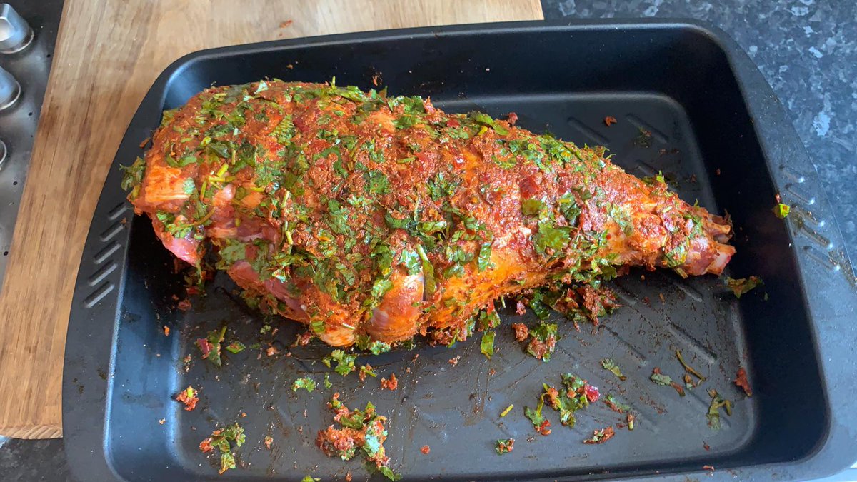 LloydMaunder's tweet photo. Thanks to @donnytommy for sharing pictures of the Easter Leg of Lamb he cooked. He marinated it in Harissa Paste for 2 days! Looks delicious. #ShopLocal #Butcher #Deli #Exeter #Devon #Gourmet #Chef https://t.co/Ig2JnZmDhG