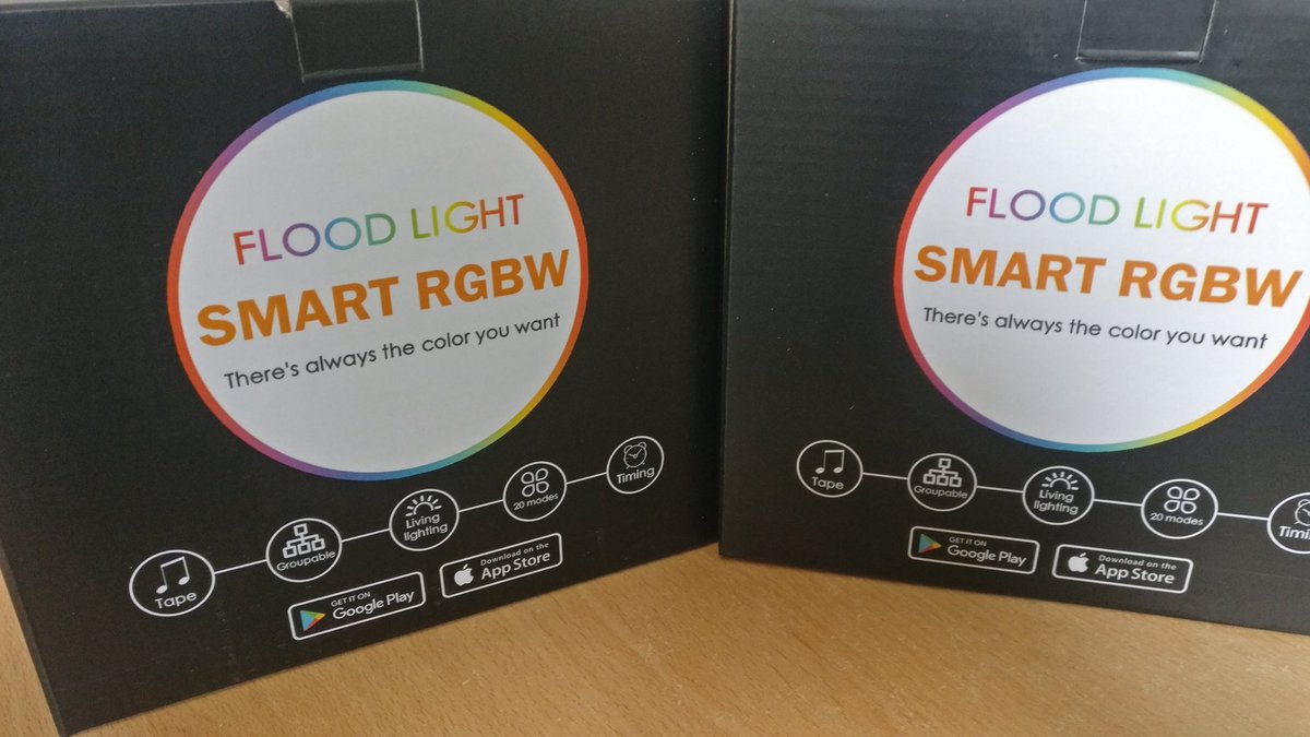 _KittyJess's tweet image. Irgendwie komisch, wenn man sich plötzlich über Licht/Lampen freut 😅
#twitch #streamer #wirbleibenzuhause #StayHome