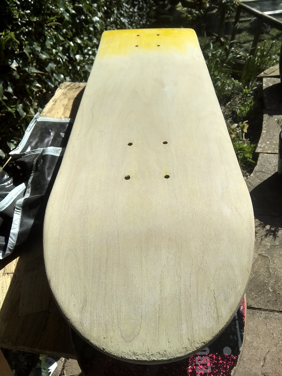 I feel like I have been neglecting my twitter account lately. I have been creating #illustration #artwork most days after days after days  here's an image exclusive to my twitter account preparing the next canvas but if you would like to see more instagram.com/skidoodlemarti…