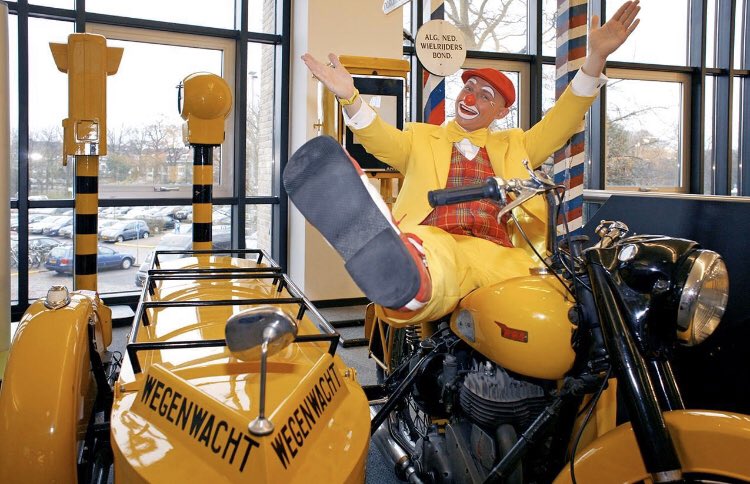 CoCodeClown1's tweet image. De wegenwacht is jarig! Hartelijk gefeliciteerd🎉🥳 #74jaar #ANWB #Wegenwacht