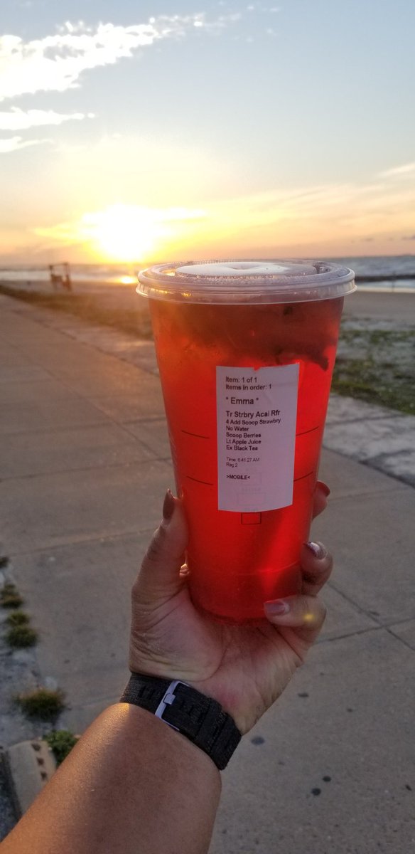 aniyah2105's tweet photo. Shout out to @proguerra for paying for my @Starbucks this morning!
#ComplicatedOrder
#EssentialWorker
#LoveGalveston
#HumpDayMotivation
#Gratitude https://t.co/MKq00rW5EM