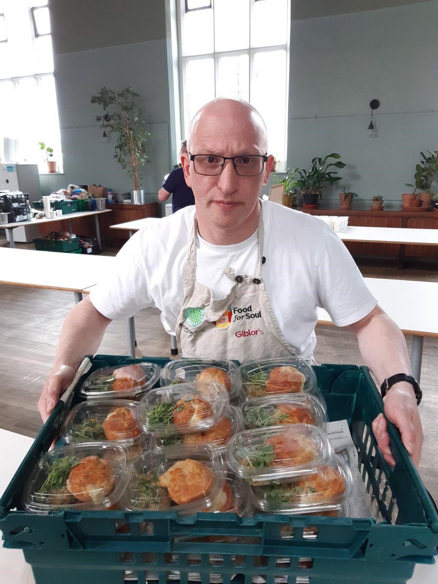 Rest_Associates's tweet photo. Once again we wanted to thank our #lockdownlegend @JonnyRothfield for going above and beyond, dedicating his time to @RefettorioFelix and their efforts to feed those most vulnerable. 
#community #feeding #dedication #legends https://t.co/gQJcBRBOW7