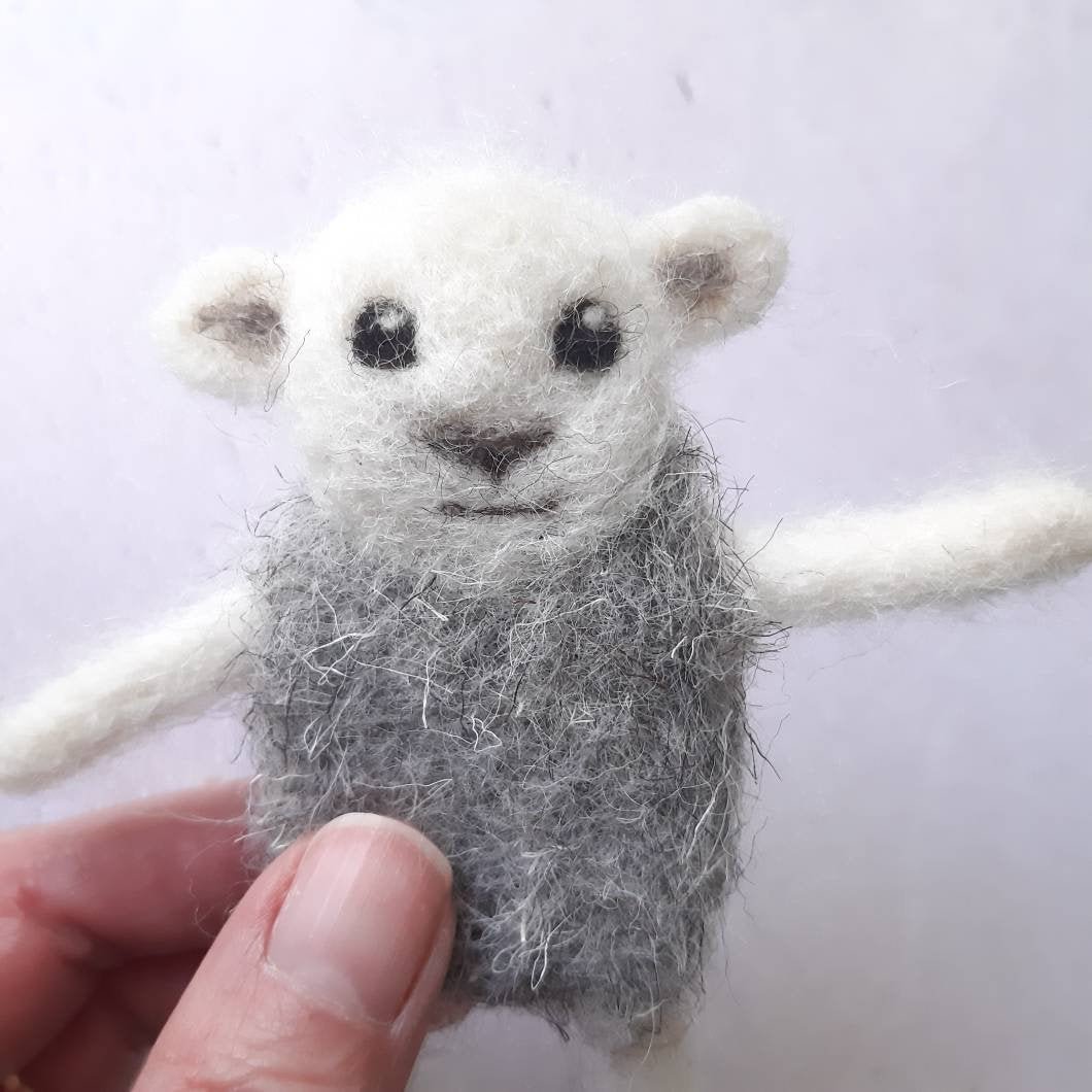 AmandaFelting's tweet image. Made up with this review for my #herdwicksheep #feltingkit! Thank you Rachel 😊
 ★★★★★ &quot;A fab little kit with clear instructions.  Arrived swiftly and v friendly and helpful seller.&quot;  etsy.me/2Vuygq1