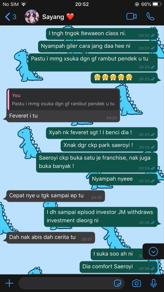 sheis_hy's tweet photo. Tengok arrr dia lagi sakitkan hati aku pegi letak gif minah tu !!! https://t.co/wQhJ8QEGMx