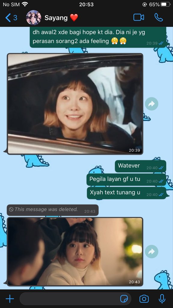 sheis_hy's tweet photo. Tengok arrr dia lagi sakitkan hati aku pegi letak gif minah tu !!! https://t.co/wQhJ8QEGMx