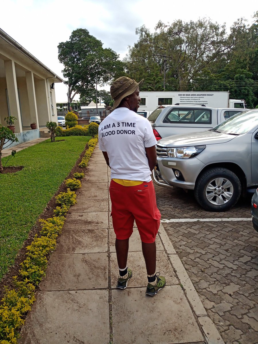 ElizaMbamba's tweet photo. Do what you can to make a difference in someone's life♥️
#GiveBloodSaveLives
#LeaveNoOneBehind
#HikeWithHeart https://t.co/kqWRIz7ORL
