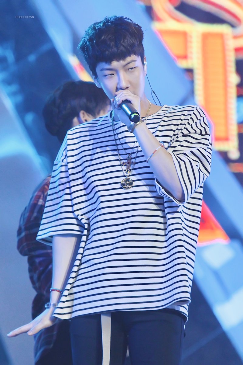 HHGOUDOWN's tweet image. 시간지나 다시만날때 면 처음봤을때 처럼 너의 이름 불를거야🥰

#첫만나

#절대_이승훈_기다려
#이승훈네이름부를게
 
#이승혼 #WINNER #HOONY #위너