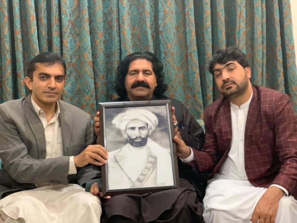 KalamWazir's tweet photo. To elaborate the struggle of Haji Mirza Ali Khan Wazir Faqir Ipi in a true sense is very mandatory.
His struggle just because of a Hindu girl is merely based on wrong premises.
However, Faqir Ipi was battling &amp; struggling 4 the liberation of his nation.
#FreedomFighterFaqirIpi https://t.co/IGWL7QRW9d