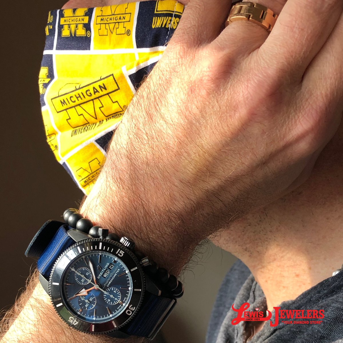 lewisjewelery's tweet photo. Getting ready to attack the day! #attackeveryday 💛💙 #accessoriesoftheday @breitling 
.
#goblue #breitlingsuperoceanheritage #newnormal #watchaddict #facemaskstyle #besafeoutthere #michiganawesome #attackeachdaywithanenthusiamunknowntomankind #goblueforever https://t.co/8ckrJLr5xV