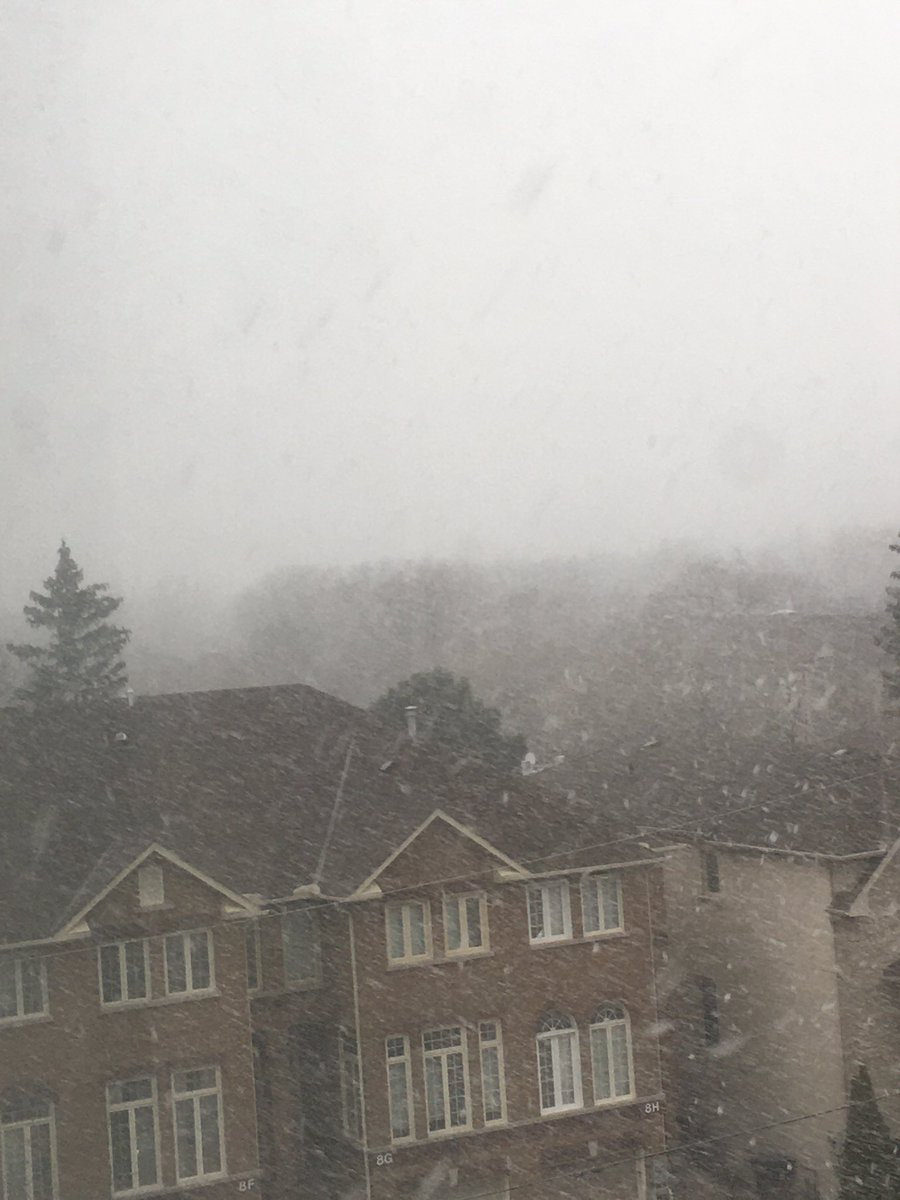 katcurz's tweet photo. @heatherbambrick. Yes your weather statement of flurries is correct. Flurries happening here in North York right now....unable to see the condo and business towers over on Yonge Street right now. https://t.co/PySEz72K8c