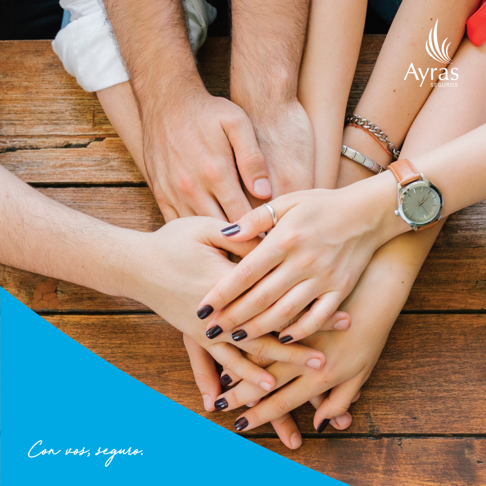 ✨ Actitud, ¿con quién?
.
👐🏻Con nosotros mismos,
👐🏻Con nuestra pareja,
👐🏻Con nuestros hijos,
👐🏻Con quienes trabajamos.
.
Con cada uno, frente alta y adelante!
con esta actitud, le hacemos frente al Aislamiento para cuidarnos entre todos #YaFaltaMenos #quedateEnCasa
<a href="/AyrasSeguros/">Ayras, Seguros</a>