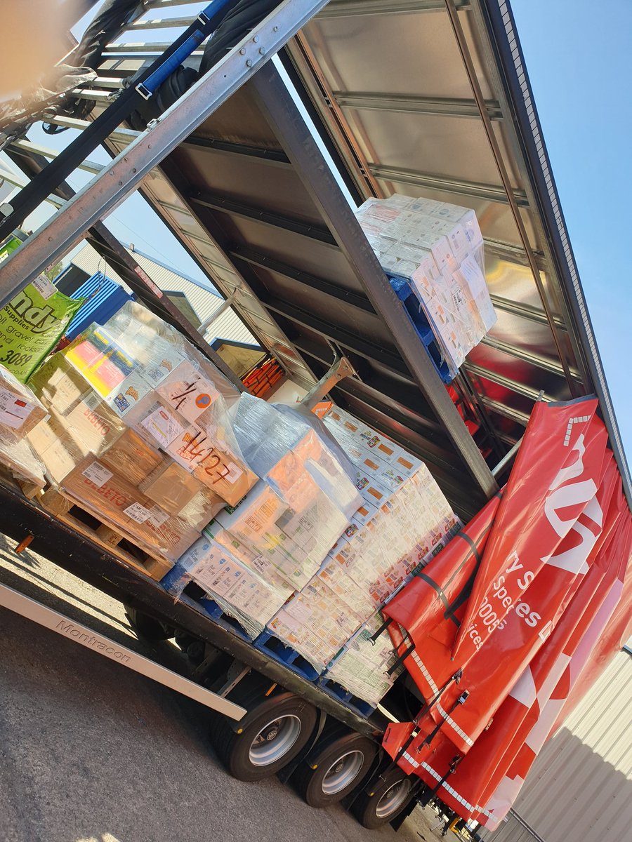 So a very busy morning today with, #Palletforce and #BritishGas helping to deliver food to #Foodbanks around the northwest.
#StaySafe
