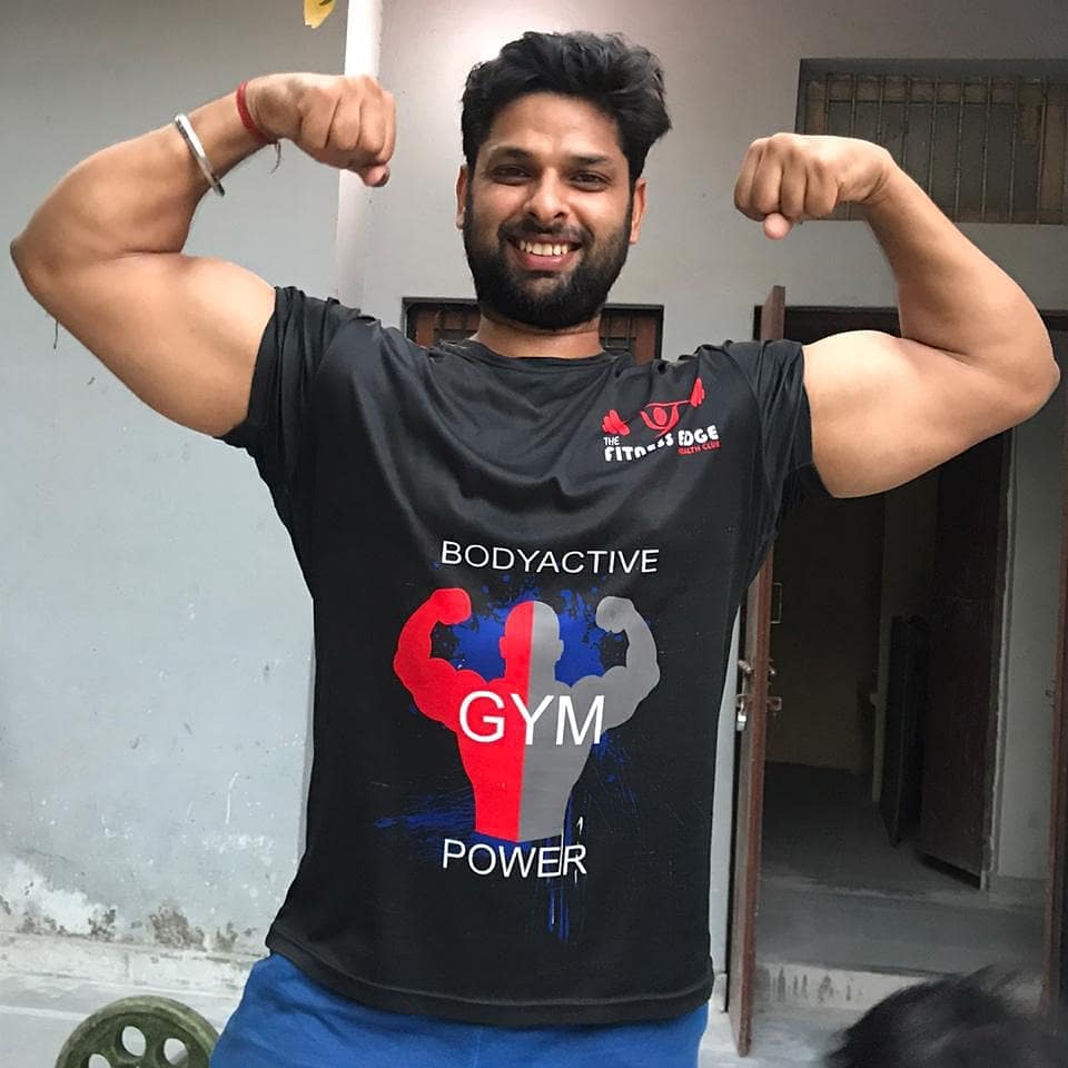 tsunil272's tweet photo. Bisceps workout
#teamTWS #teamVSM
#barbell_curl #front_double_biceps_pose
#bodybuilding #posing #powerlifting
#workfromhome #fitfamily # https://t.co/duBmJqngpK