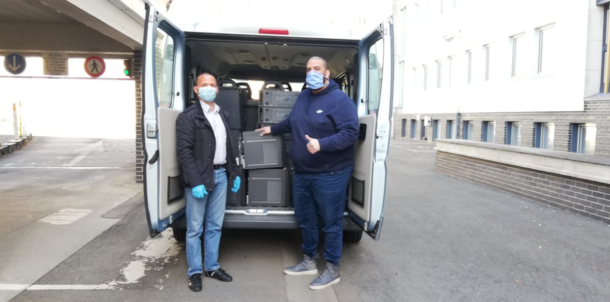 AvenirdesCites's tweet photo. 🔴Dans le #PasdeCalais la solidarité s'organise pour lutter contre le décrochage scolaire durant le confinement COVID-19
@AvenirdesCites a lancé un appel aux dons d ordinateurs💻
👉GRAND merci à la @CafPasdeCalais qui offre 100 unités centrales en présence du Directeur M Burger🙏 https://t.co/W1jIc440Eo