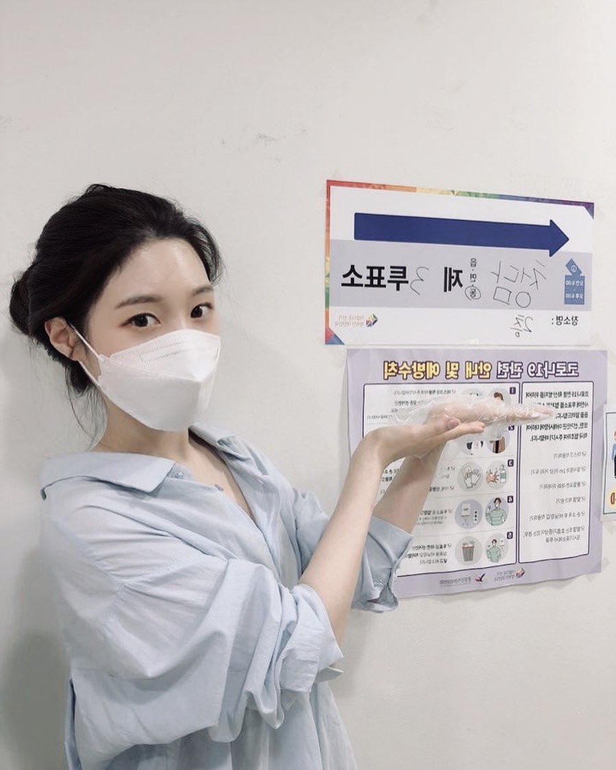 200415 jaeyeon participated in election voting today🥰