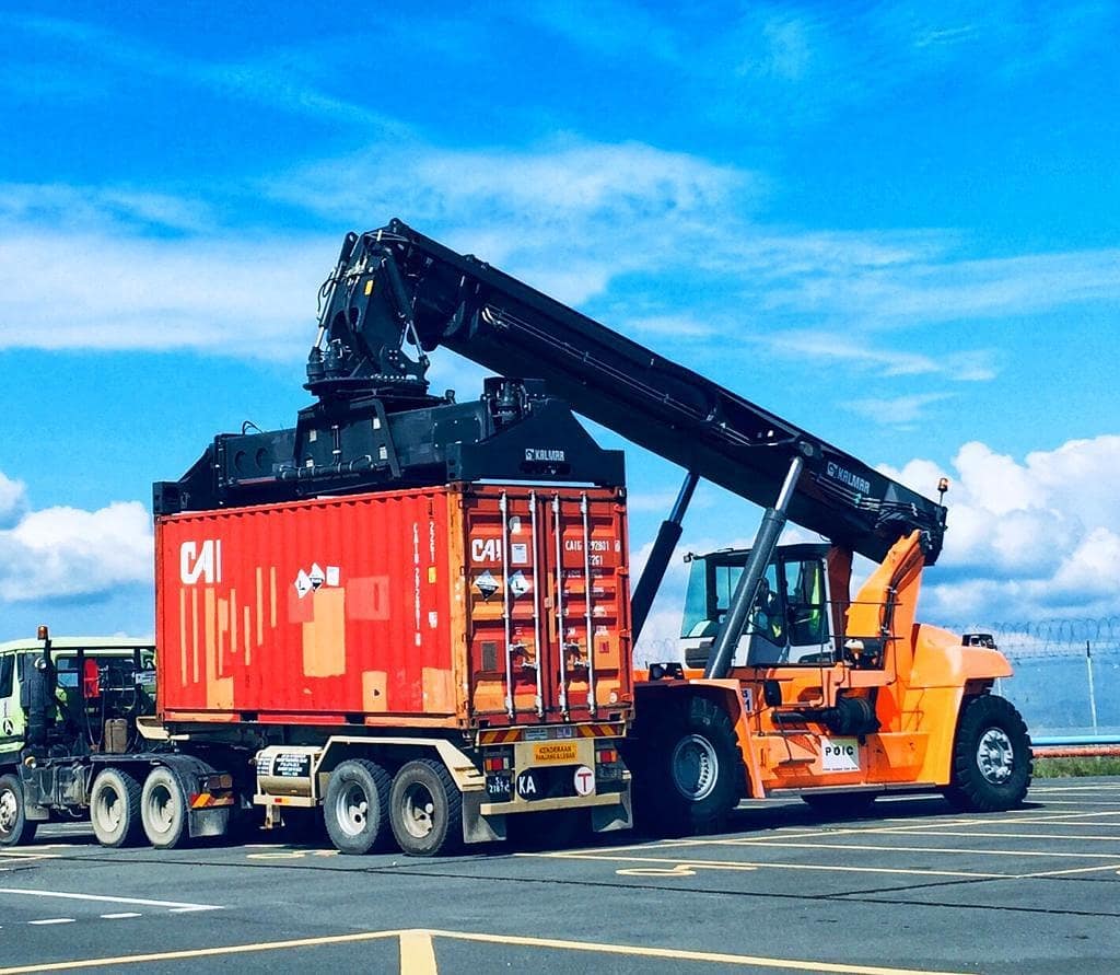 POICLDU's tweet photo. We are grateful that all transfers of containers to our Container Terminal was smooth and in order during the MCO. 

Port users, shipping agents and transporters are all being kept updated on the situation through the LD District Office and LD Police.

#poicport
#poiclahaddatu https://t.co/adRe8UCrtu