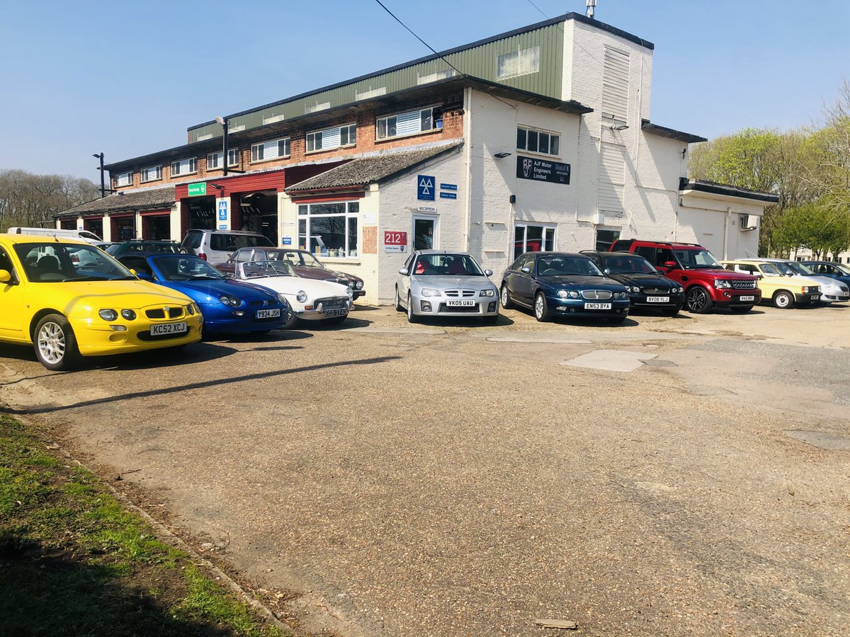 ajfmotor's tweet photo. Garage and Mot Station open for business at Westcott Venture Park #aylesbury #openforbusiness #isolatedworker #ajfmotorengineersltd https://t.co/e3ScRNW6Ma https://t.co/t8X1VlL2w9
