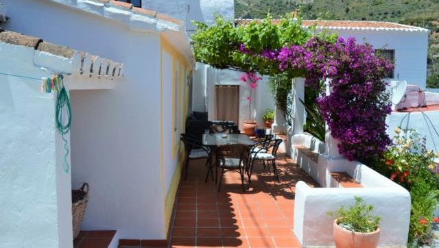 HomeCosta's tweet photo. BAJADA DE PRECIO‼ / #LaHerradura (#Almuñécar) – Venta – Casa de Campo – 245.000 euros https://t.co/bLhTl8XSt0 https://t.co/7iEYJH7gm9
