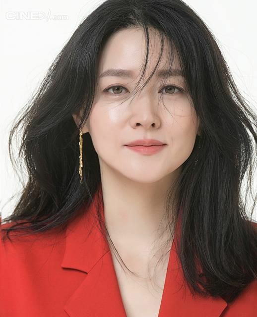 Lee Young Ae, 49