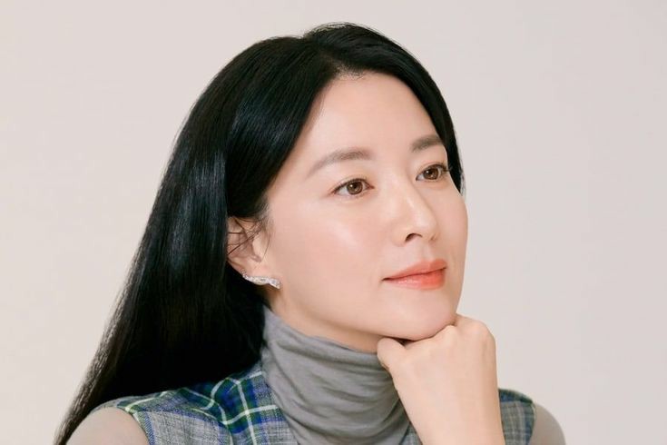 Lee Young Ae, 49