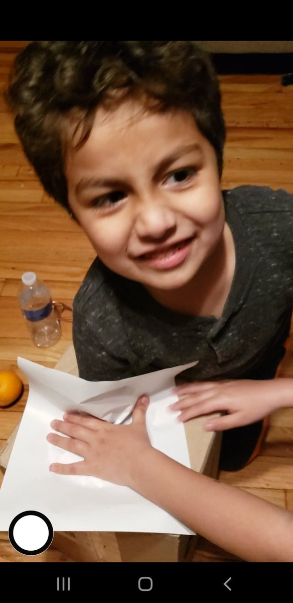 Graciel49946680's tweet photo. @PershingPreK
Adrian ready for a spoon race against his sister. Sorting coins by color and size. He also guessed what's in the box using his sense of touch. He got 13 out of 14 right 👏👏
#PreschoolChoiceBoard
#congitive
#language
#grossmotor https://t.co/YCZ0107M9u