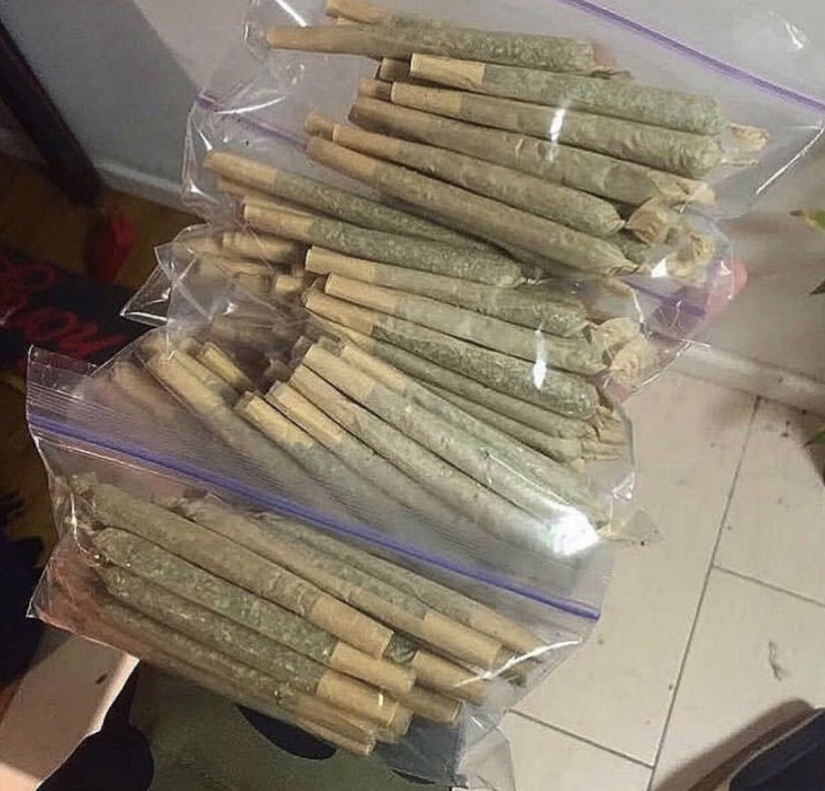 bilplugfrance's tweet photo. #walesweed #beuh #joint #joints #jointsmoker #lpds #weedinparis #parishotel #parisairport #paris6 #norddelafrance #suddelafrance #ouestfrance #paris9 #parisjetaime #parisiloveyou #restaurantparis #parisfrance #parismonamour #parislove #traveltoparis #travellingtoparis https://t.co/sUqZLHOkYY
