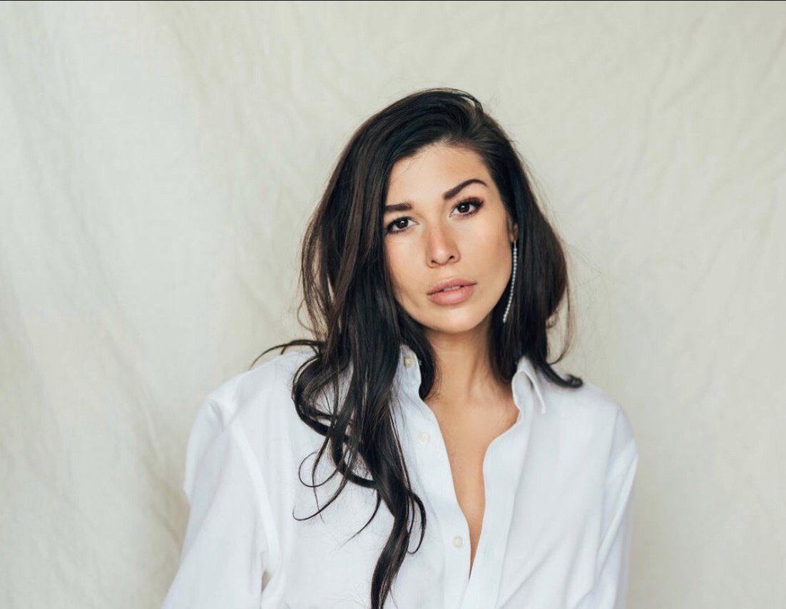 Cheers to f.i.g. Featured Designer Lela Orr on the upcoming debut of her Sustainable Concept Shop, SEPT 🥂💐We love looking ahead to a fashionable and forward-thinking launch! Read all about Sept via CultureMap: bit.ly/34wQc7D