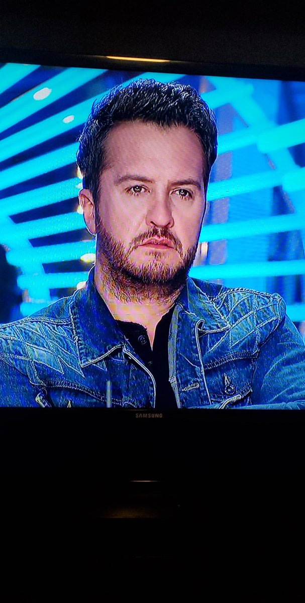 RedmondJace's tweet photo. @LukeBryanOnline Thank you for bringing some joy during these trying times #Snapchat #Snapchatfilter #Lukebryan #SnapchatCelebrityChallenge #Doggyfilter #babyfilter #girlfilter #AmericanIdol #KatyPerry #RestingBitchFace https://t.co/fJvq0s75bv