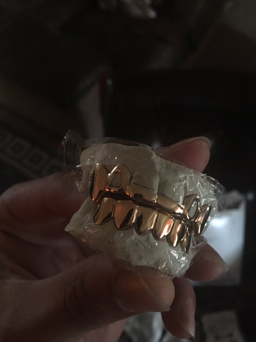GET YO GRILL GAME PROPER ! I STILL GOT QUARANTINE DEALS DM ME IF INTERESTED! https://t.co/RMgyOy0P7k