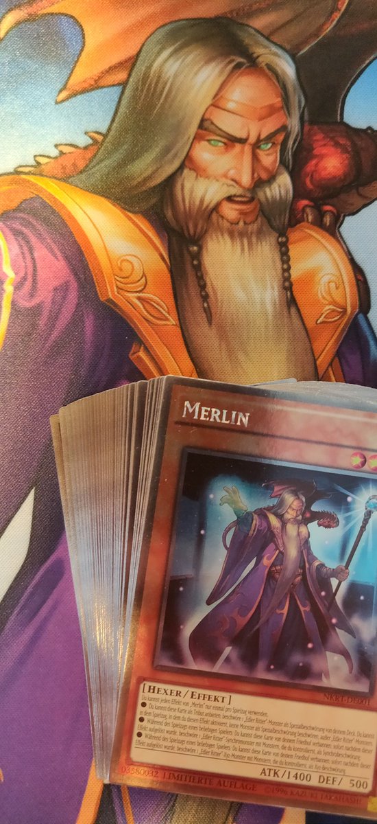CardMercatus's tweet photo. All the people/monster from the playmat are as cards inside the deck!! 

#yugioh #tradingcards https://t.co/mVNb57XrOz