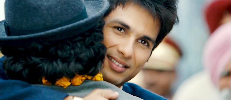  #Mausam Its a beautiful movie just like its name, sadly it failed at BO because of the duration of the movie &the story was also dragged a bit. The core of the movie was its unconditional love between Harry and Ayat. Its music was so heartwarming. Shahid was exceptional as always