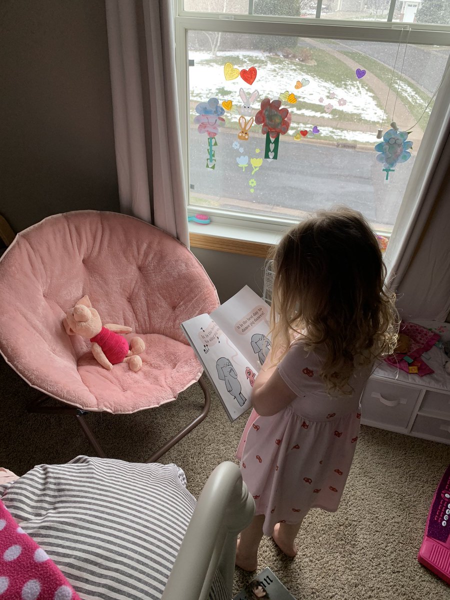 ReadyShelly's tweet photo. @BWPrincipal279 Kenzie is working hard on her Kindergarten learning flex board...reading “Happy Pig Day” to her lil friend 🐷📘📖💗 https://t.co/h0kxBYRFZw