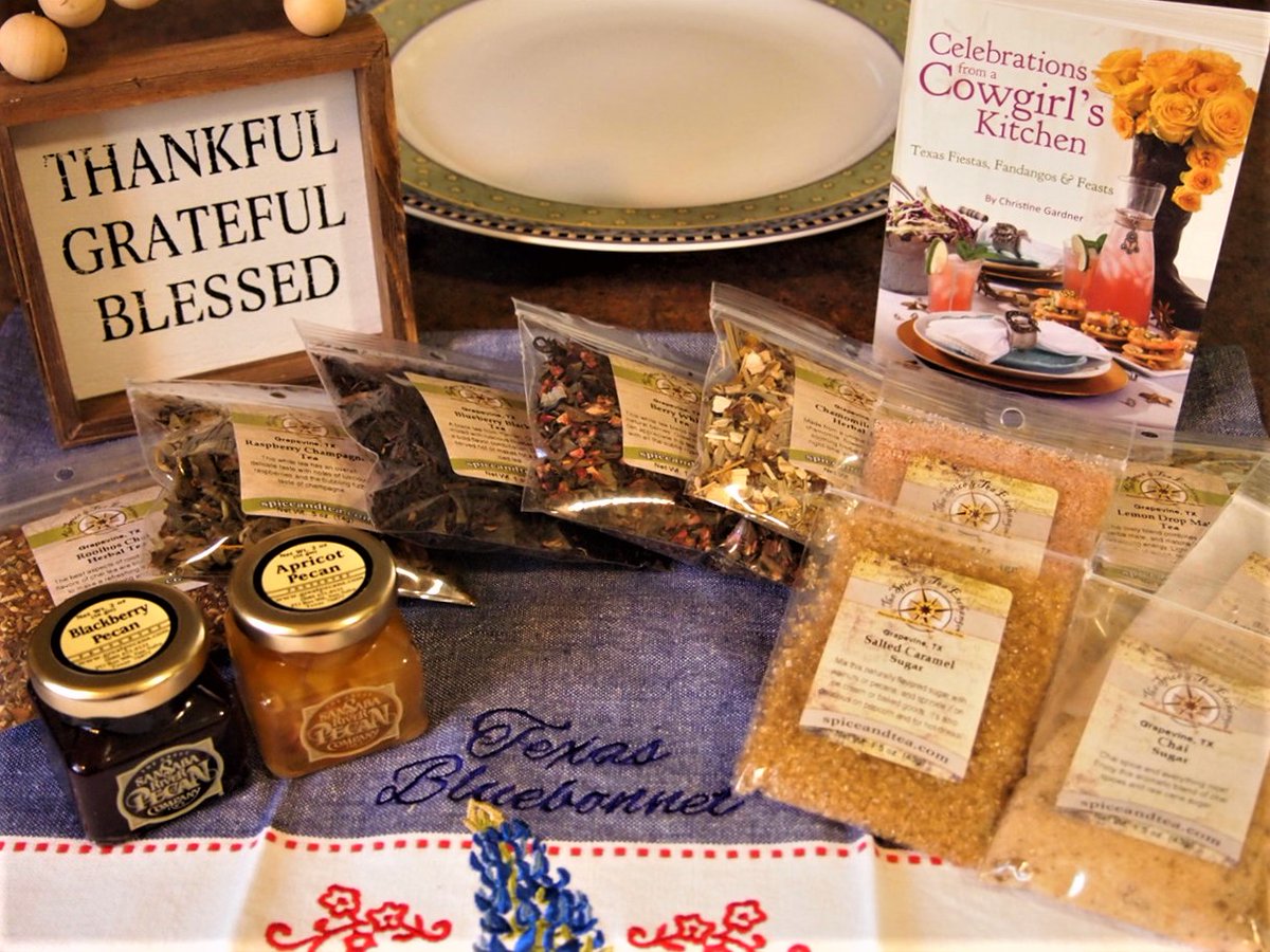 teastheseason's tweet photo. I was surprised by a sweet gift of teas and treats for helping out a family member (not necessary but a delighted treat). Touched and excited with these new brews...so look to some new tea tastings coming up in the next Teas The Season! #teatasting #steepingtea #sweetgift https://t.co/DU5YktmWgp