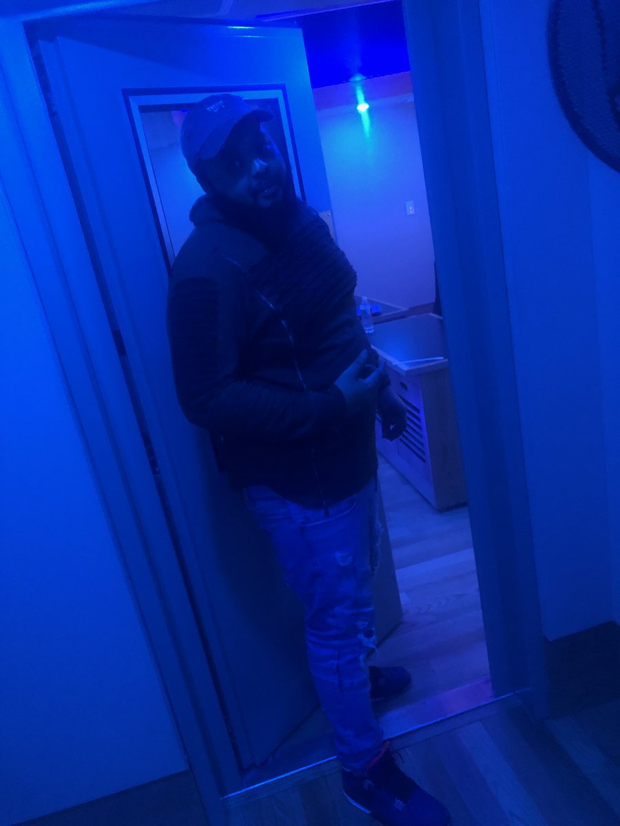 To Everyone please keep safe 🙏 keep indoors🏚 will all need to work together 🗽