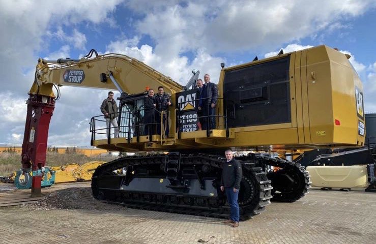 Big boys toys! We recently delivered this HSS-220RV shear to a German customer. Service weight around 21.850kgs. It is mounted to a modified Caterpillar 6015B excavator. Here you are looking at over 200t of demolition power! #webringthemuscle #xxldemolition #demolitionevolution