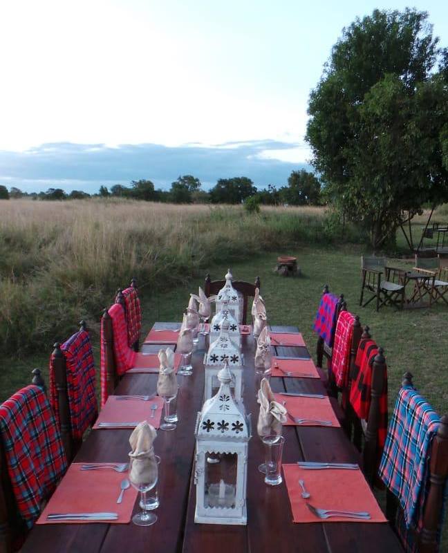 TheSAFARICoLtd's tweet photo. 🦓 Looking for the 'real McCoy' of safari camps?
@Spekesccamp, Maasai Mara, Kenya; is a long time fav:
🌍Incredible Location
🦁Abundant Game
🌳Bush Dining
🏕Cosy Campsite
Rates from USD350 pppn.
✅Plan now with safaris@thesafaricoltd.com!
#WildlifeWednesday #AuthenticSafari https://t.co/NURfaq9nZo