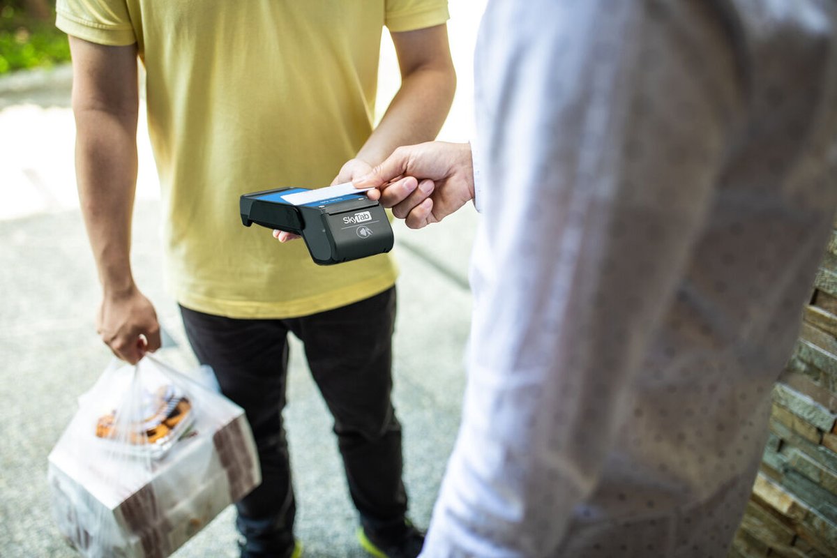 See how <a href="/Shift4Payments/">Shift4 Payments</a> is helping #restaurants easily transition from dine-in to takeout with #SkyTab point of sale devices. #COVID19 #restauranttakeout

pointofsale.com/tableside-to-c…