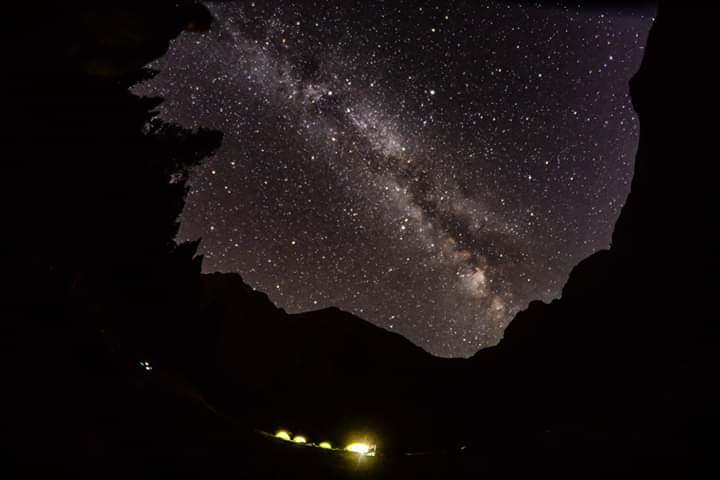 Have you been staring at a bare wall and thinking you might want to add a splash of colour or inspiration to it? 

Well, there's a new layout on my photo print site for easier navigation and some of the more recent landscape shots I've taken 🙏

peterscullion.smugmug.com