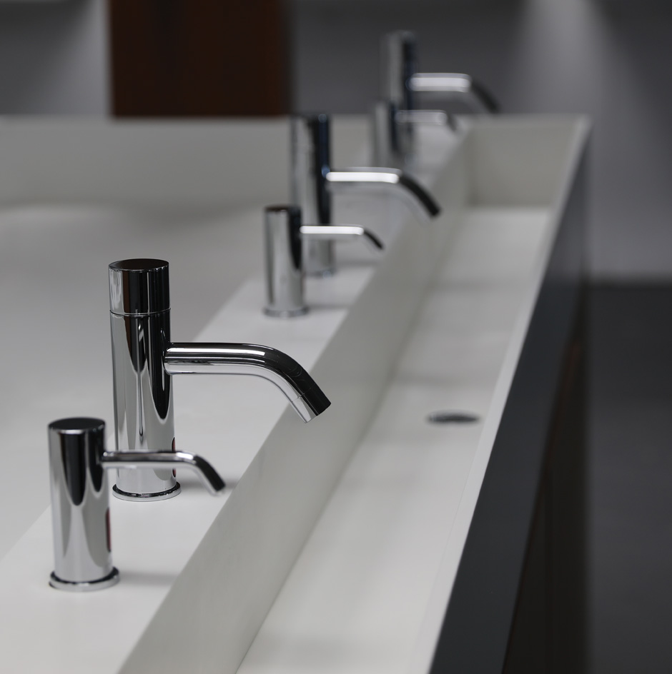 LacavaBathroom's tweet photo. Explore our ZOOM collection for electronic faucets and soap dispensers!💧

Zoom EX10A (electronic faucet) in CR polished chrome
https://t.co/GiU3iNvYgV

Zoom EX05A (electronic soap dispenser) in CR polished chrome
https://t.co/5HsWrtp54Q

#bathroom #electronicfaucet #commerical https://t.co/85dwBKT68m