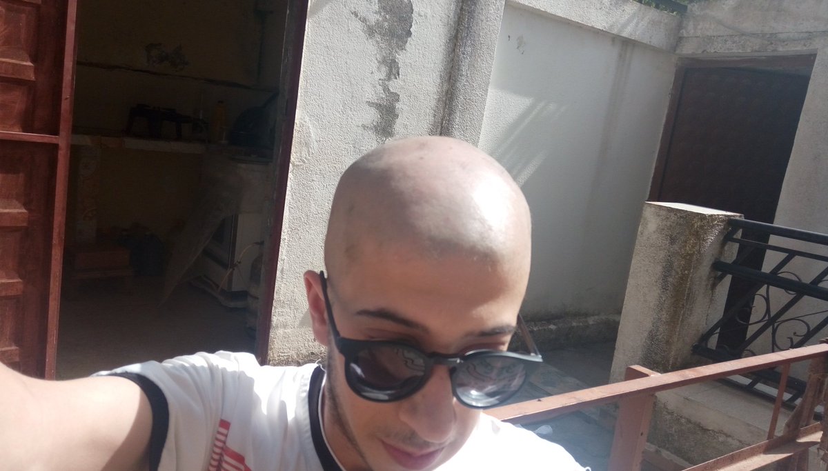 sofianesosso21's tweet photo. @LeBledArt1 
Je lance officiellement le @OeufDePaqueChallenge https://t.co/qycuvLvf4H