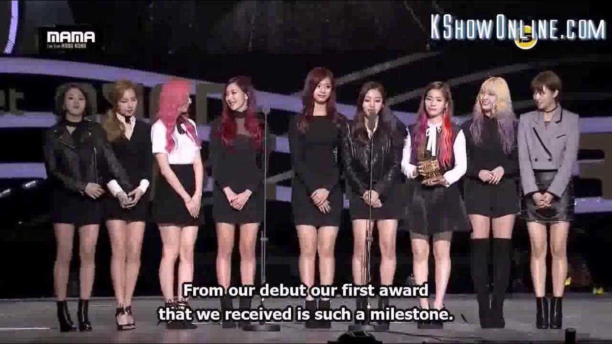 first trophy awardtwice with rookie of the year at mama in hong kong 151205loona with popularity award at aaa in vietnam 191126