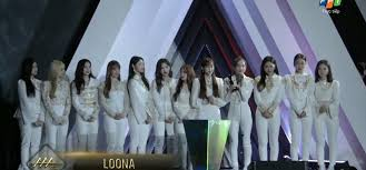 first trophy awardtwice with rookie of the year at mama in hong kong 151205loona with popularity award at aaa in vietnam 191126