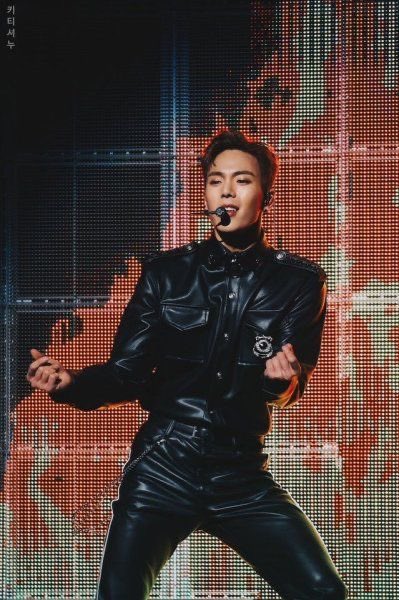 Shownu in leather jackets/pants/gloves— a very needed thread 