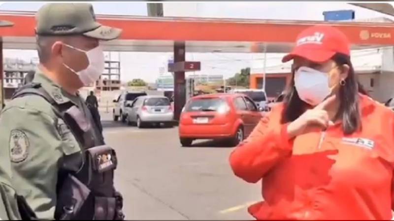 ConElMazoDando's tweet photo. GNB garantiza despacho de combustible a sectores priorizados en Lara https://t.co/dfa4w7KK4S  #AbrilDeUniónCívicoMilitar https://t.co/pZXtKWP0zB