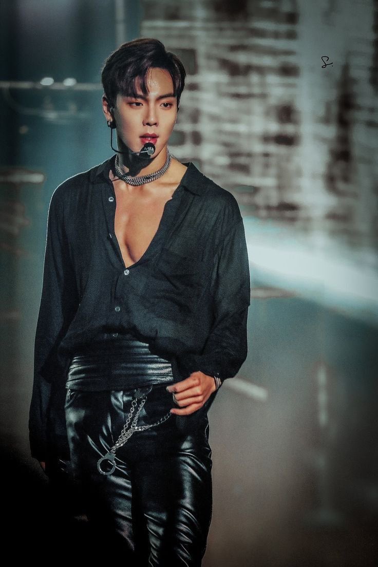 Shownu in leather jackets/pants/gloves— a very needed thread 