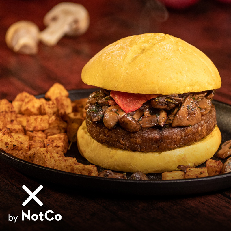 RevistaDoquier's tweet photo. #Doquier | #Gastronomia 
#Hamburguesa hecha de plantas y lista para comer
#NotCo y #Simpleat se unen para lanzar una hamburguesa 0 por ciento libre de carne

Nota: https://t.co/If6kQfjKgW 
@MuchnikCo #Veganismo #Veganos #CocinaSaludable #Alimentacion #AlimentacionSaludable #style https://t.co/a8N26BESjF