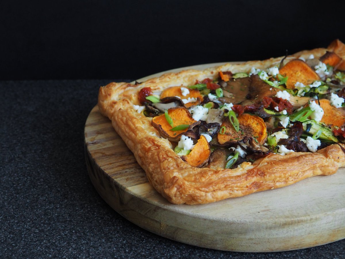 Next up. A vegetable tart. Made with sweet potatoes, wild mushrooms, courgette, spring onions, sundried tomatoes and feta. I did use ready made Jus-Rol puff pastry though, just easier really. But nom!  #lockdowncooking  #foodie